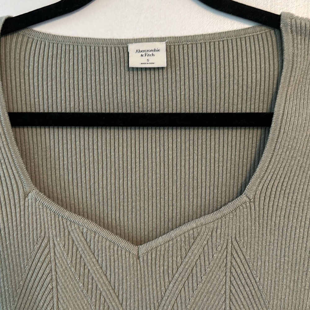 Abercrombie & Fitch Short Sleeve corset inspired Knit Bodysuit - Picture 2 of 10